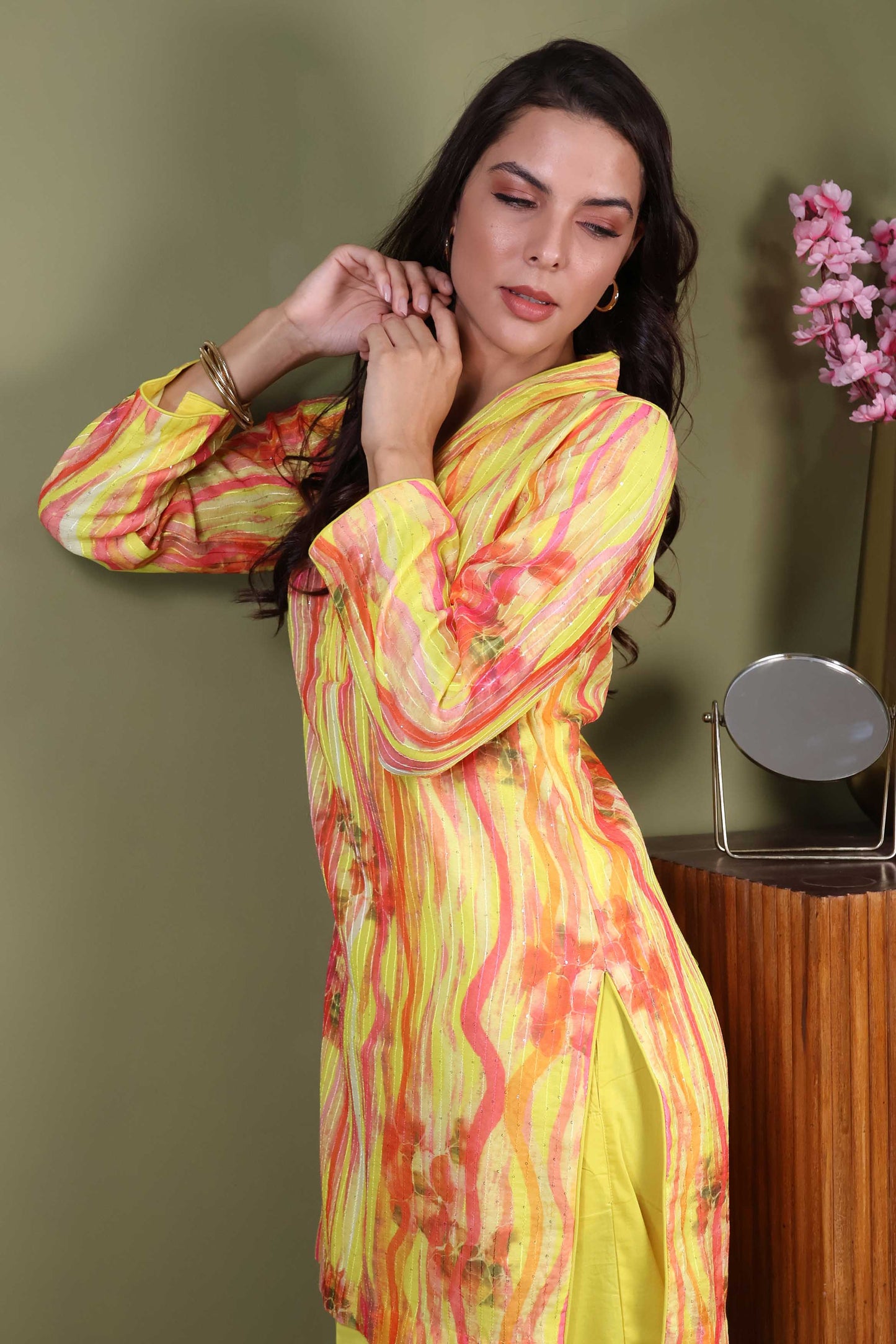 Light Yellow Short Kurta & Pant Set