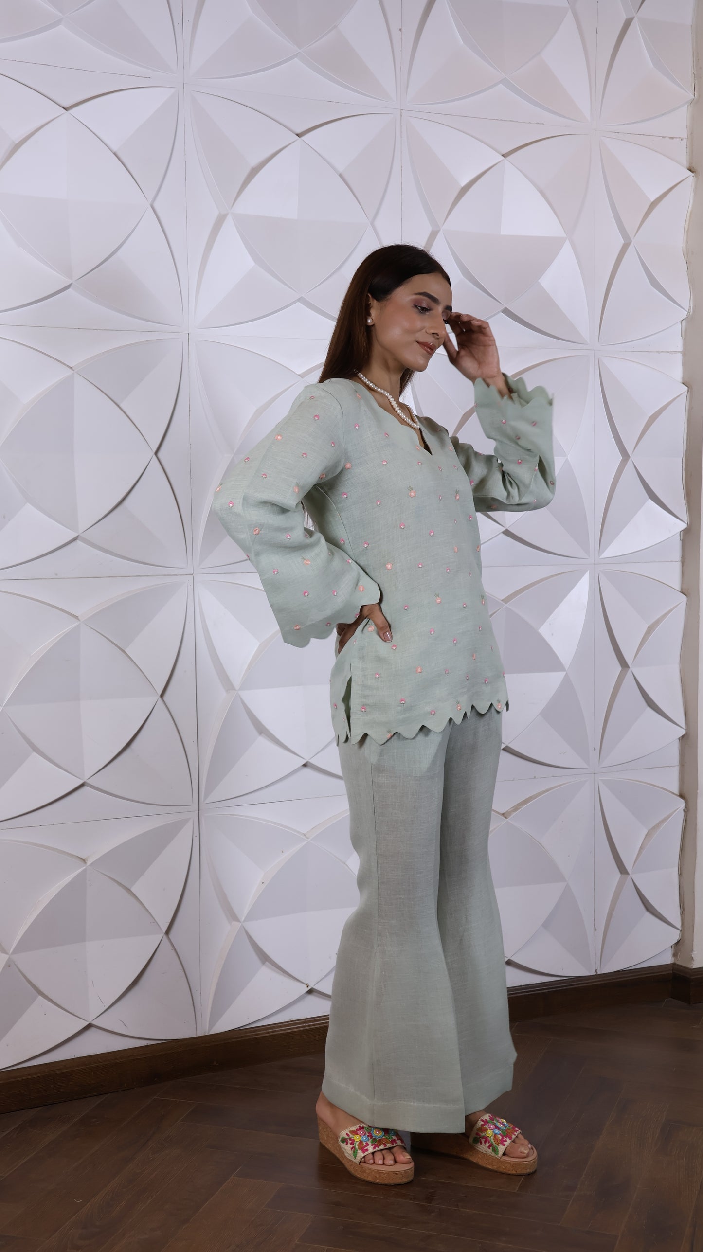 Green embroidered Linen Set
