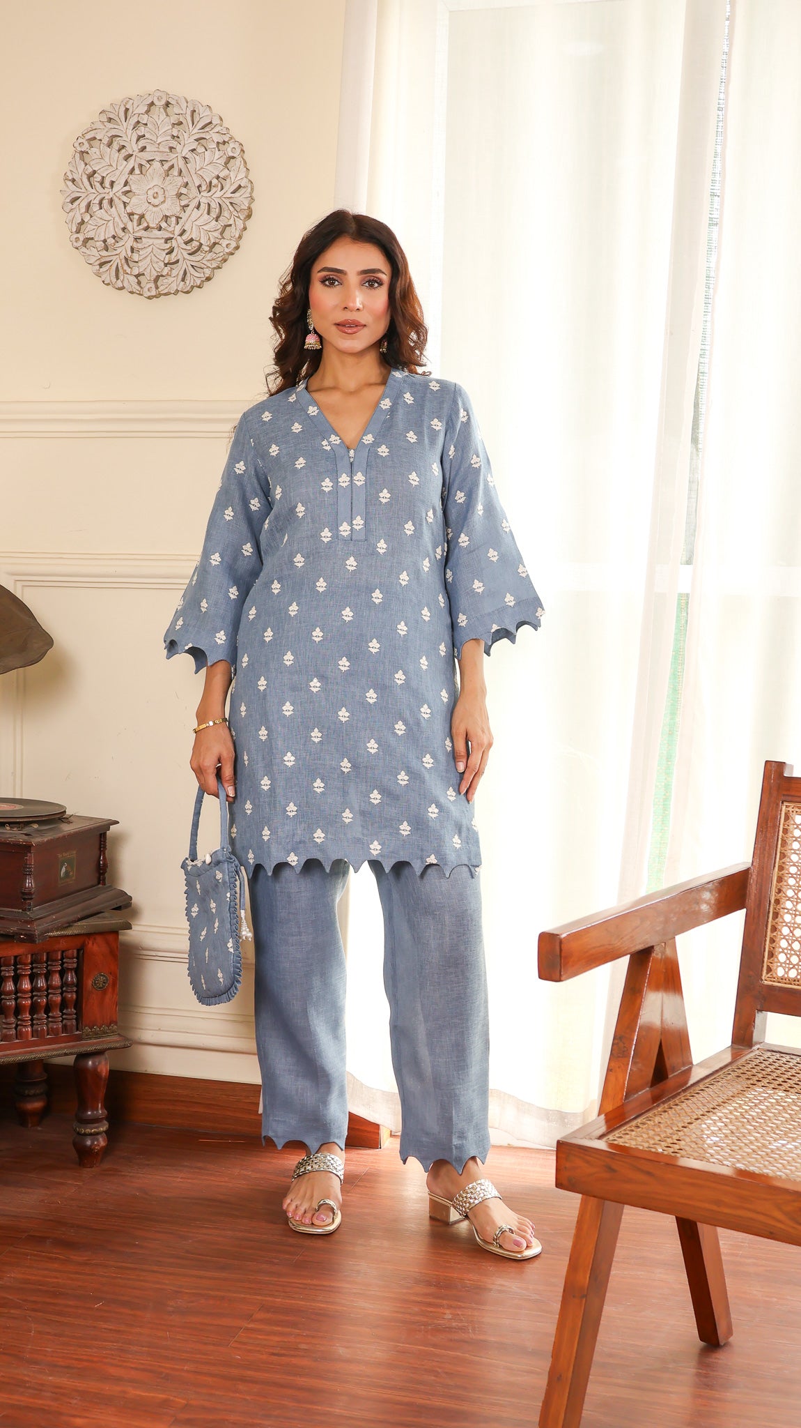 Blue Embrodered Linen Set