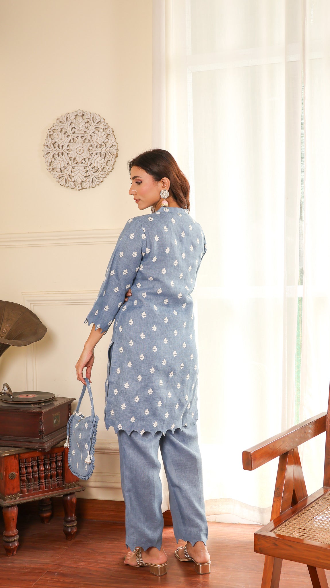 Blue Embrodered Linen Set