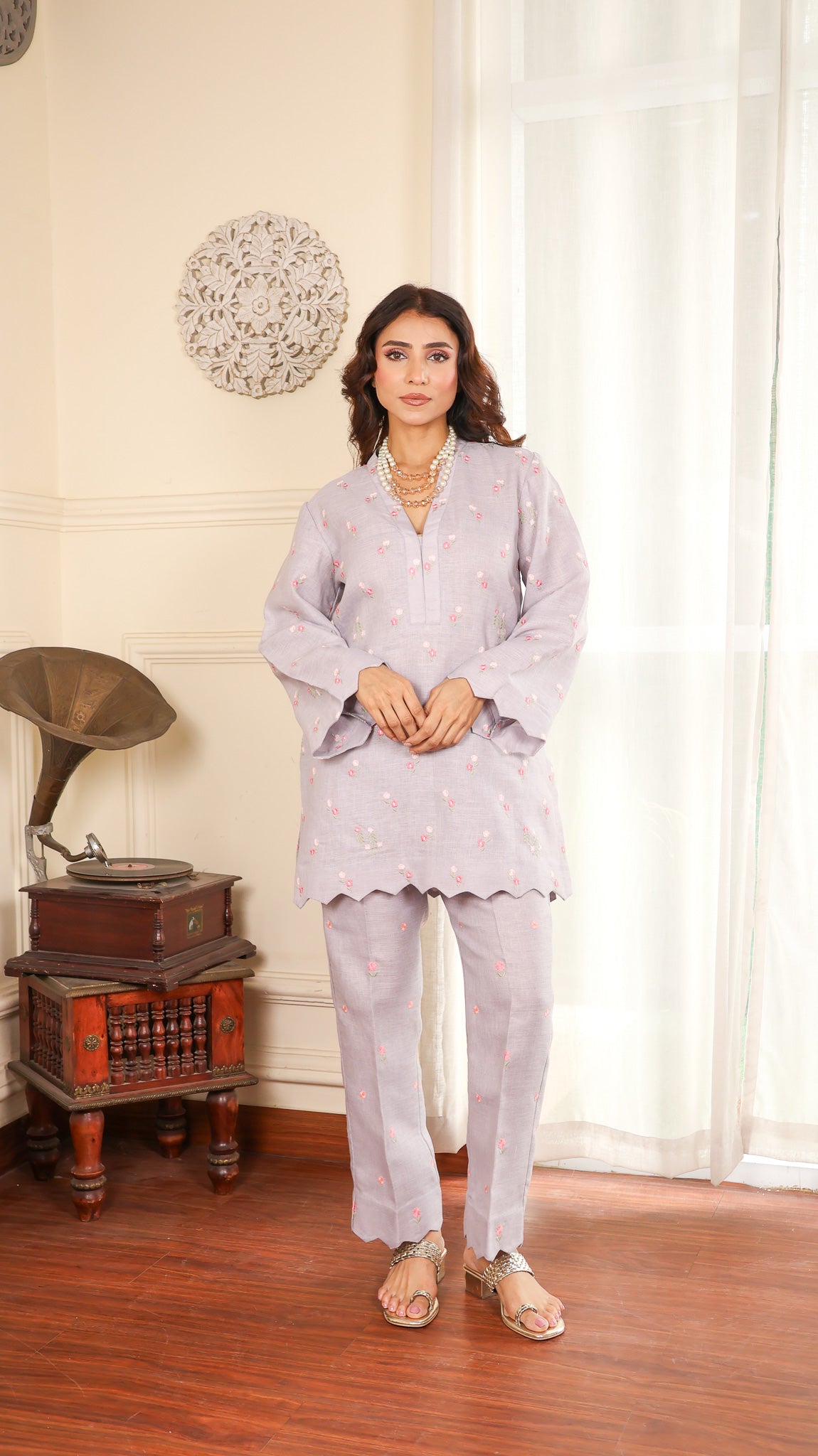 Greyish Flower Embroidered Linen Set
