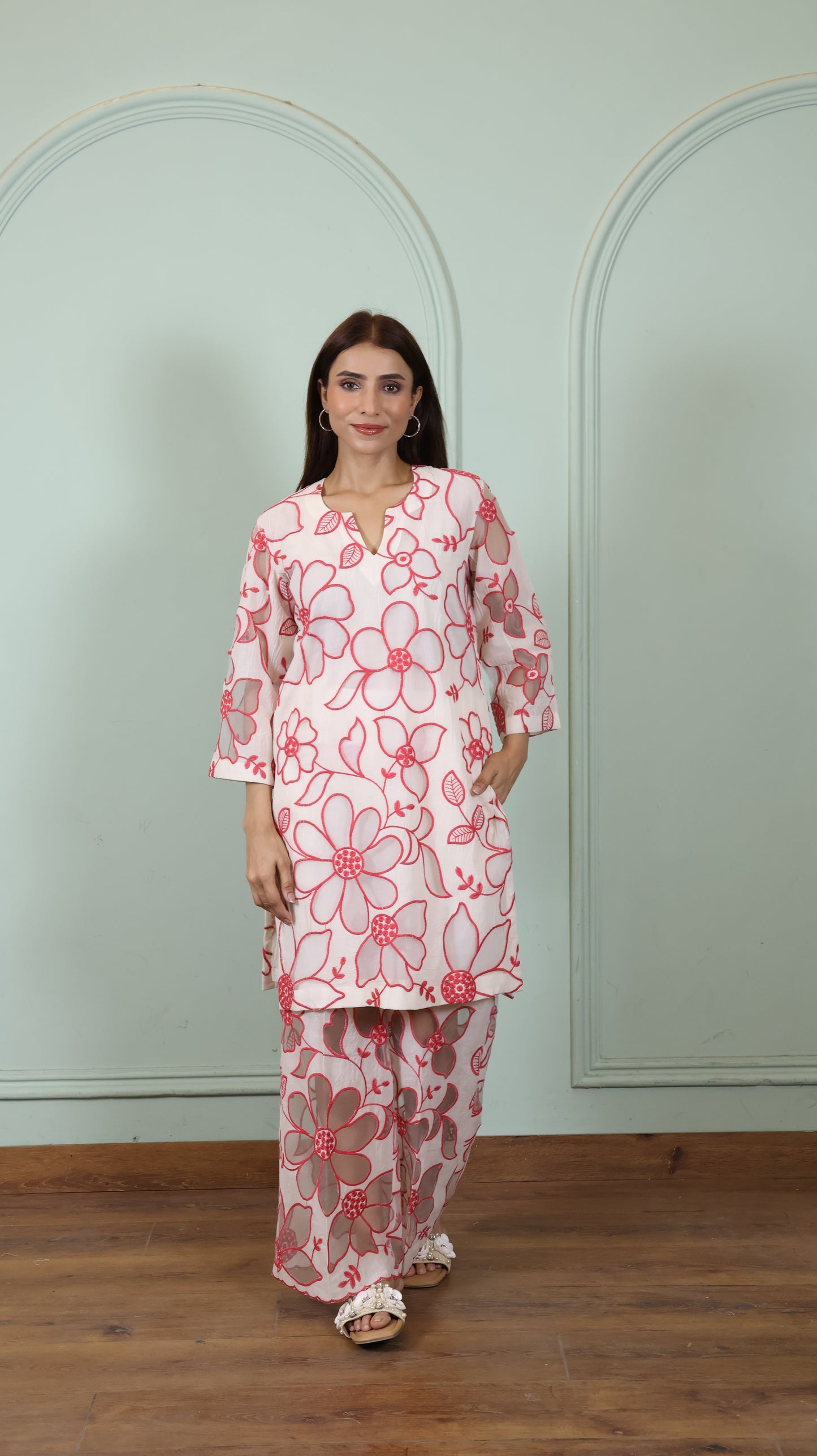 Off white Cut work Pink Kurta set