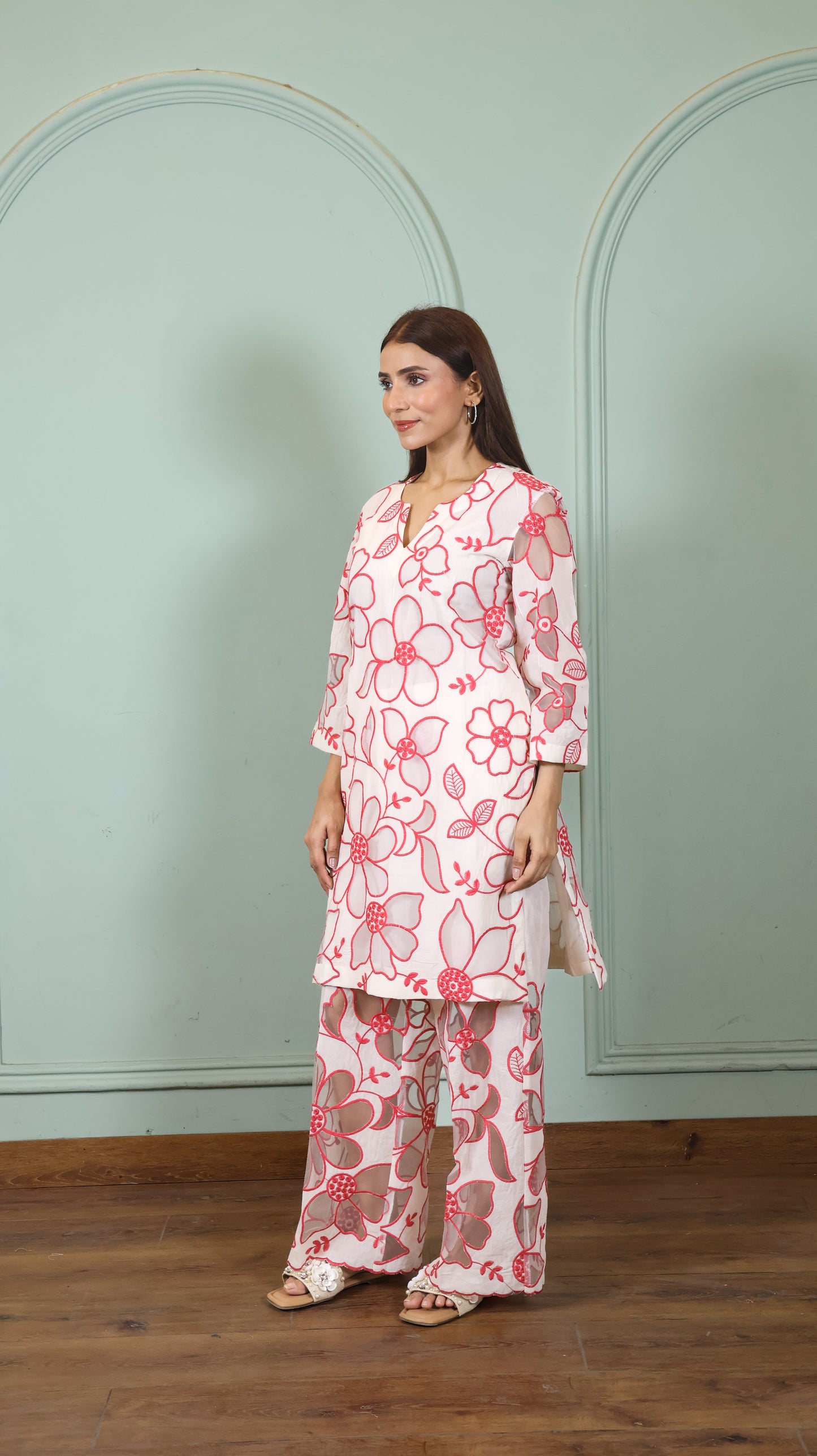 Off white Cut work Pink Kurta set