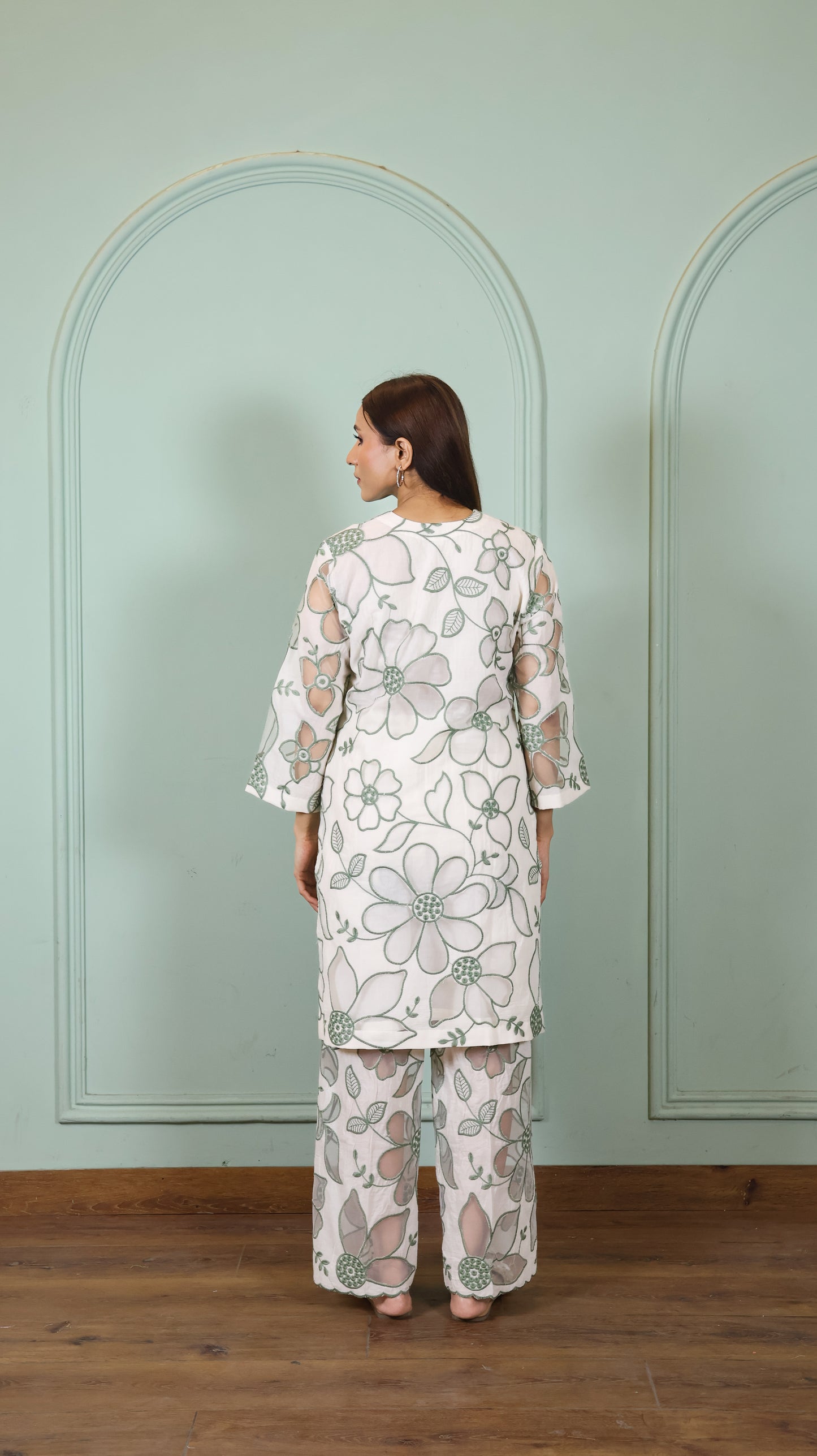 Offwhite Cut work green Kurta set