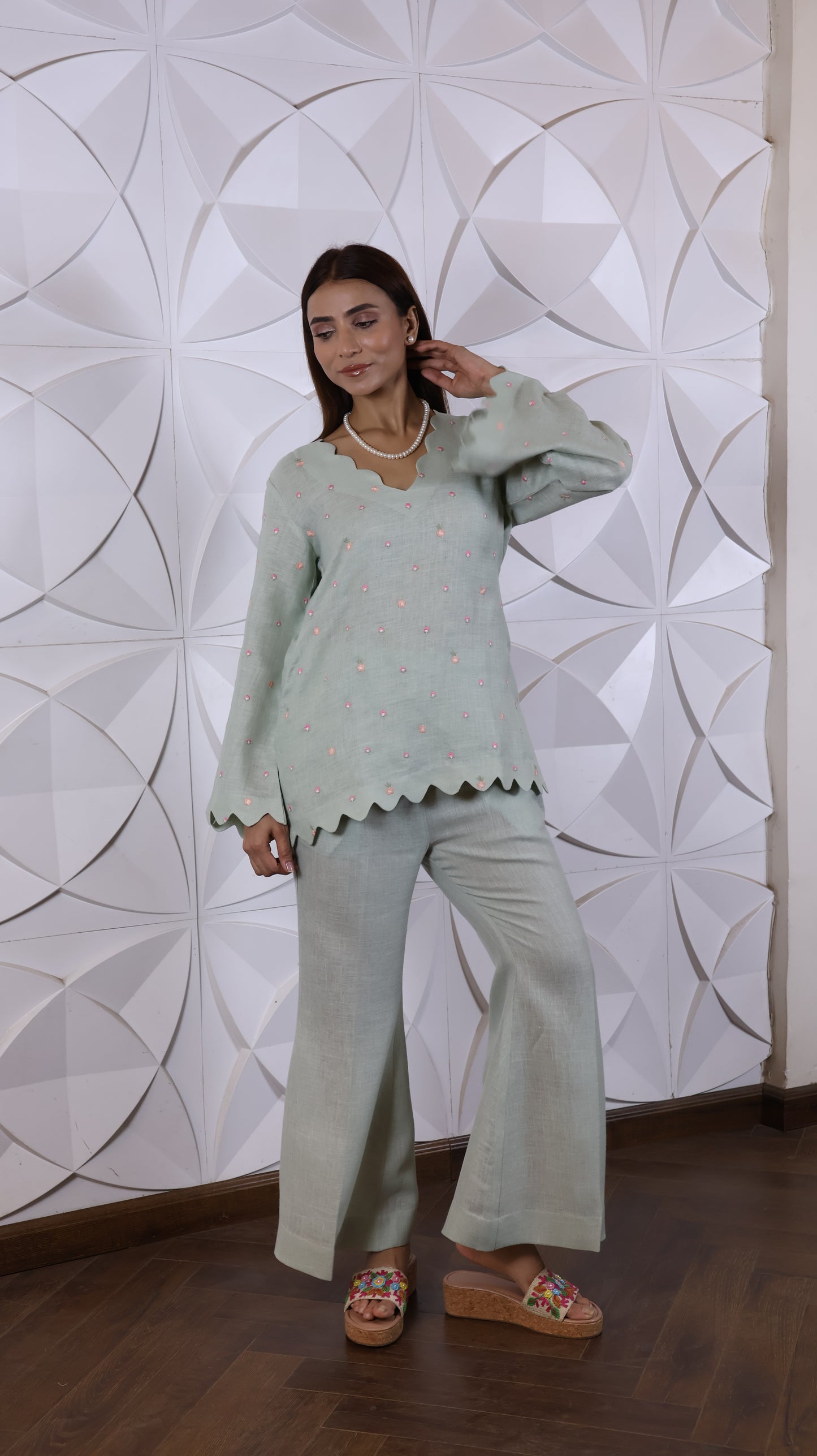 Green embroidered Linen Set