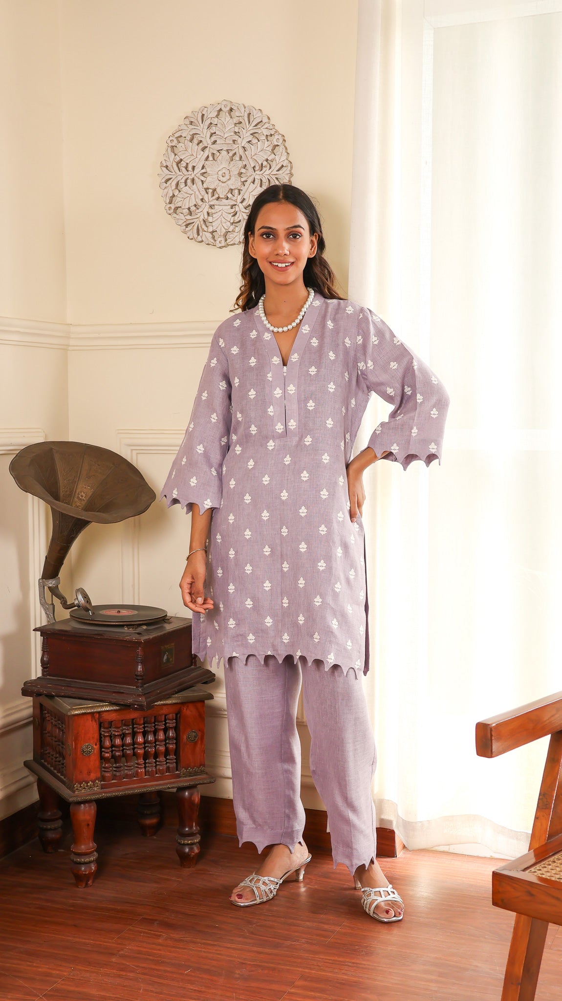 Mauve Embroidered Linen Set