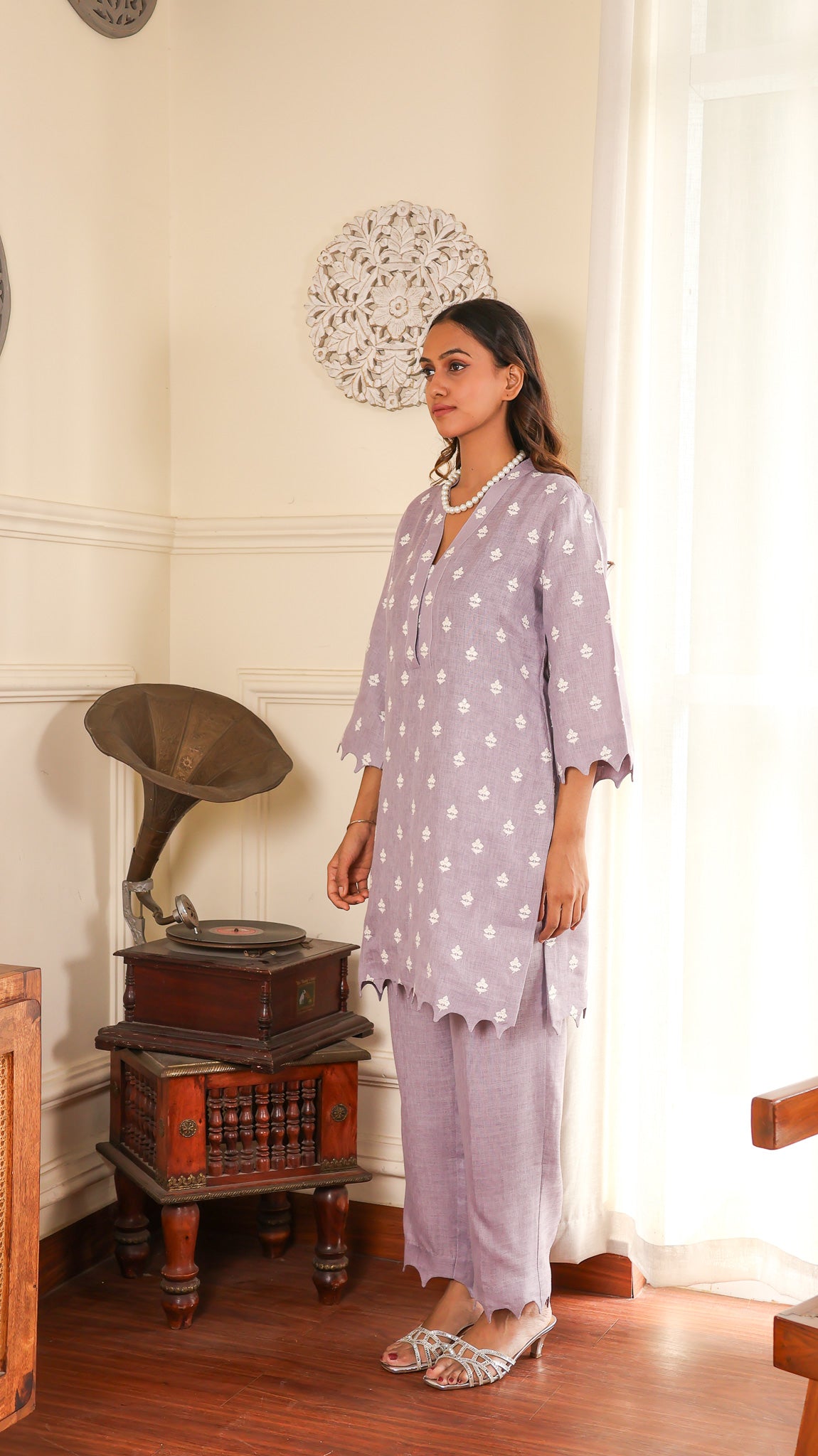 Mauve Embroidered Linen Set