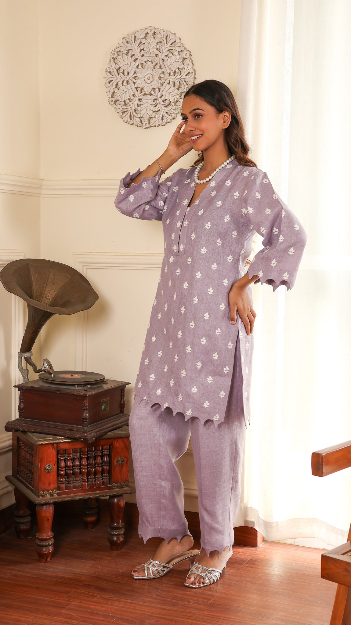 Mauve Embroidered Linen Set