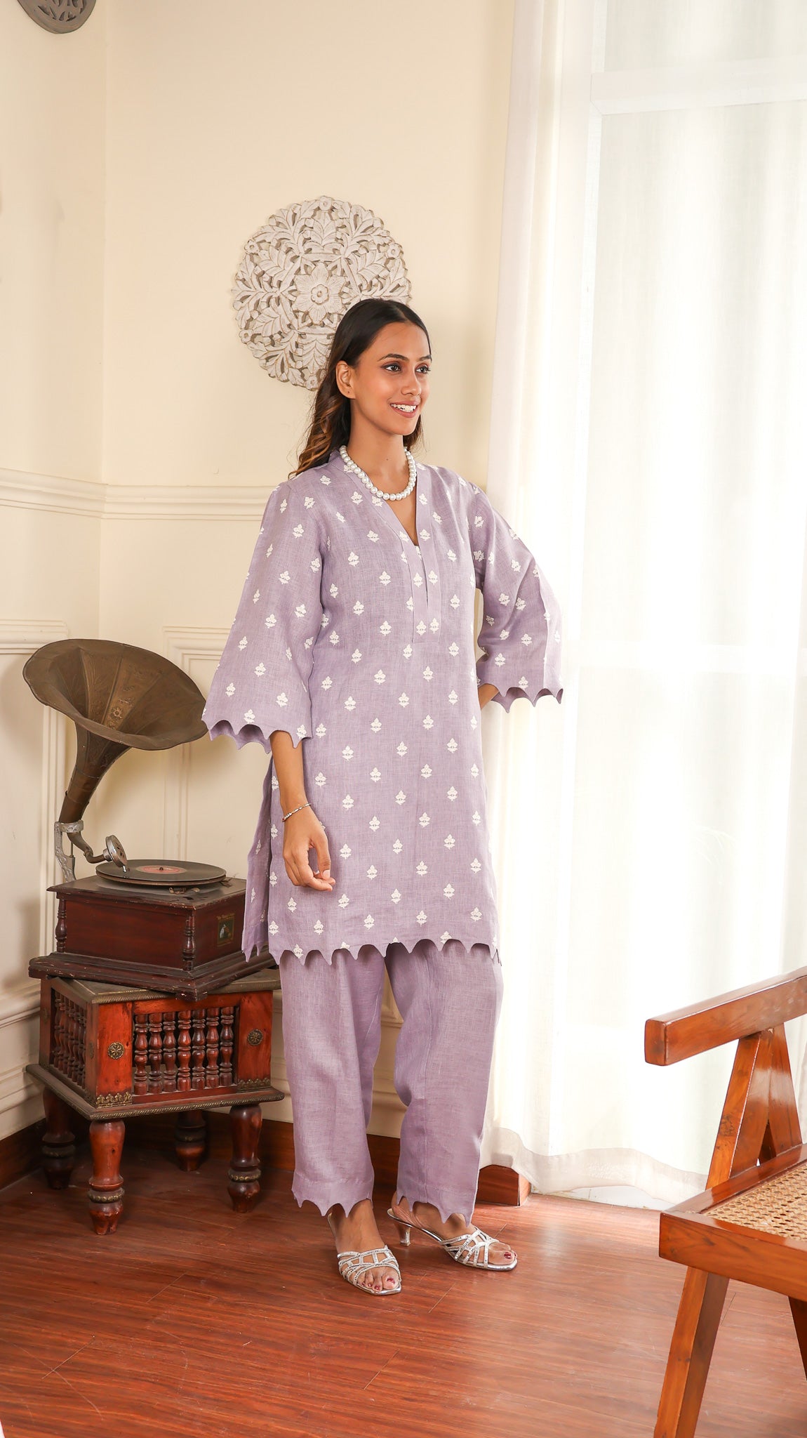 Mauve Embroidered Linen Set