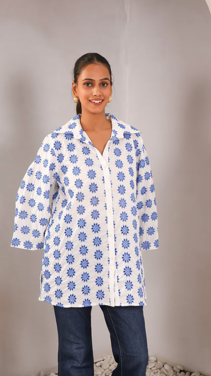 Regular Fit Frost White shirt with blue flowers