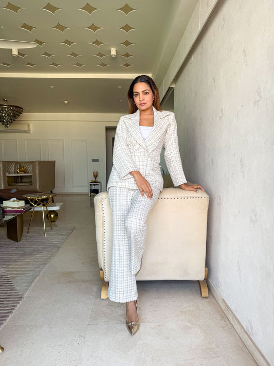 White Tweeted Fabric Blazer Set